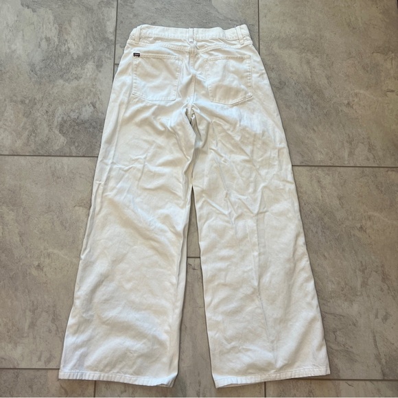 Alice + Olivia Trish Mid-Rise Baggy Jean - Picture 8 of 10